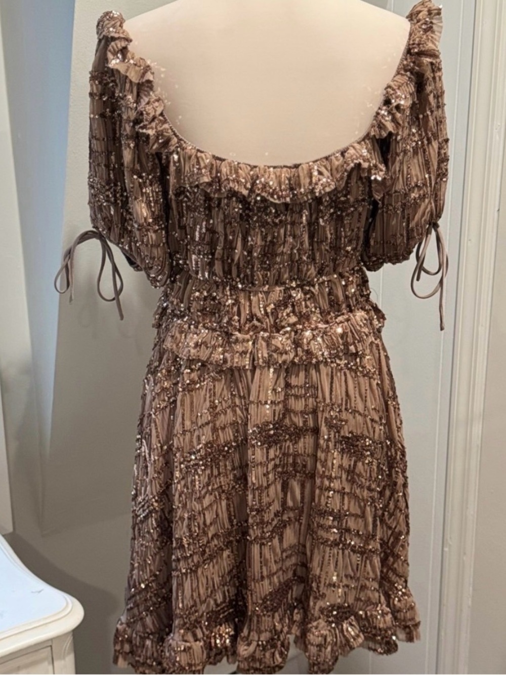 NWT En Saison Brown Sequin Ruffle Mini Dress Size Small - Picture 3 of 15
